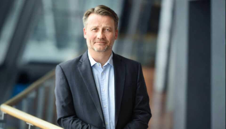 Jørgen Rostrup i Telenor sier enhver teleoperatør må frigjøre midler for satsingen på nye vekstområder.